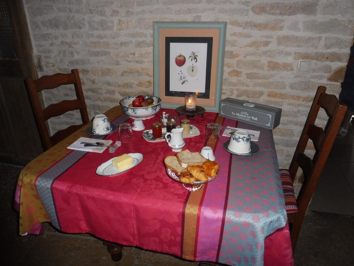 Chambre D'Hotes Des 3 Ifs Vernot Екстериор снимка